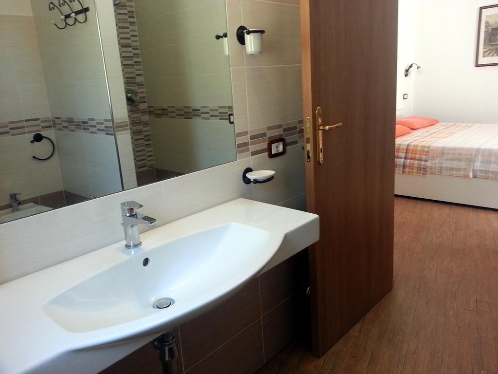 קסטליונה דלה פסקאיה Agriturismo Val Di Nappo חדר תמונה